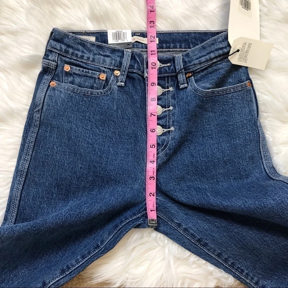 New Levi’s Premium Wedgie Straight High Rise Jeans